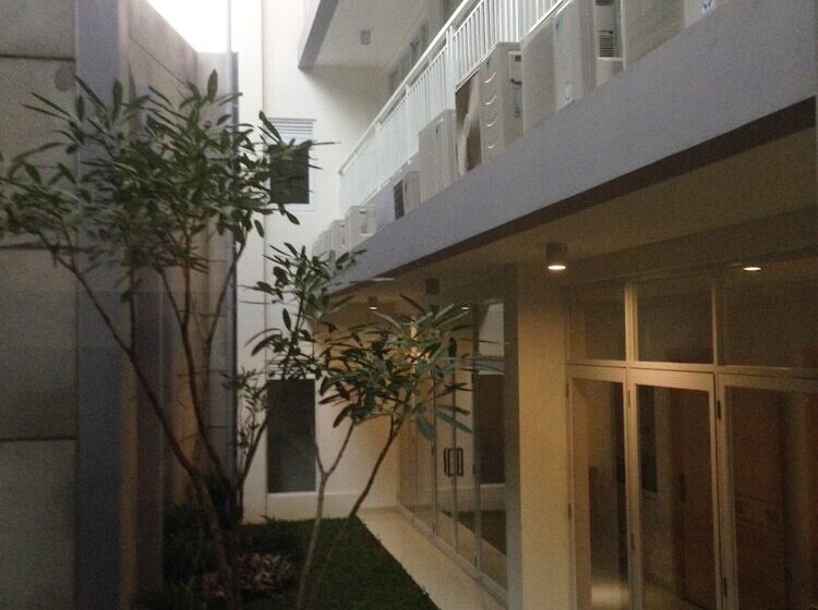 Fotos del hotel Petogogan Residence:  6