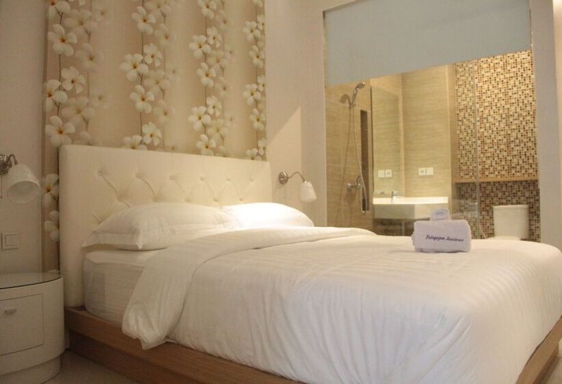 Fotos del hotel Petogogan Residence:  12