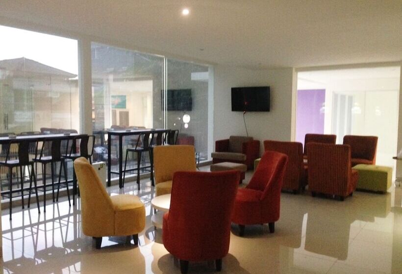 Fotos del hotel Petogogan Residence:  2