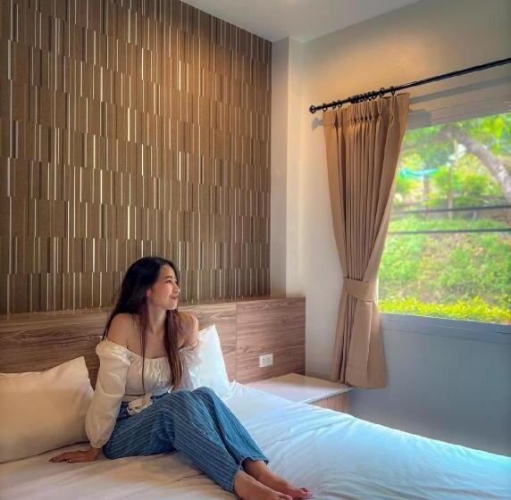 Fotos del hotel Seree Grand Resort:  8