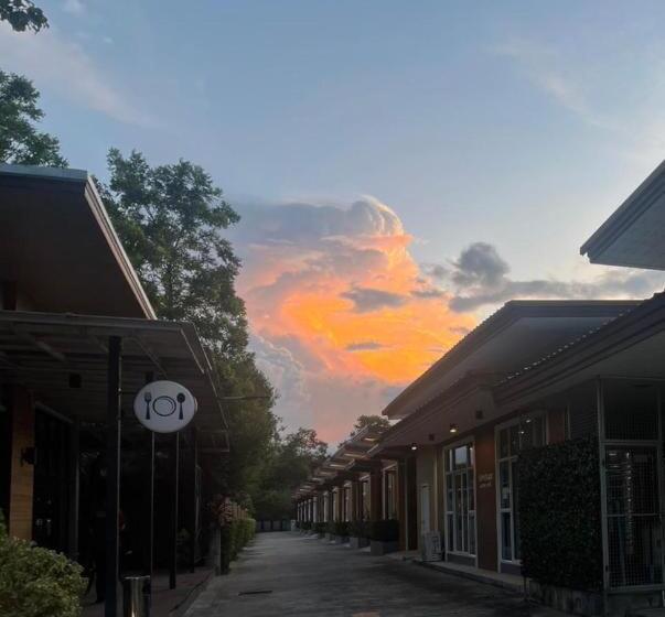 Fotos del hotel Seree Grand Resort:  18