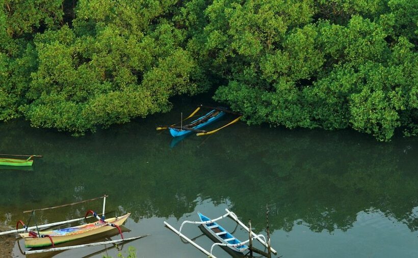 Fotos del hotel The Crystal Luxury Bay Resort Nusa Dua:  5