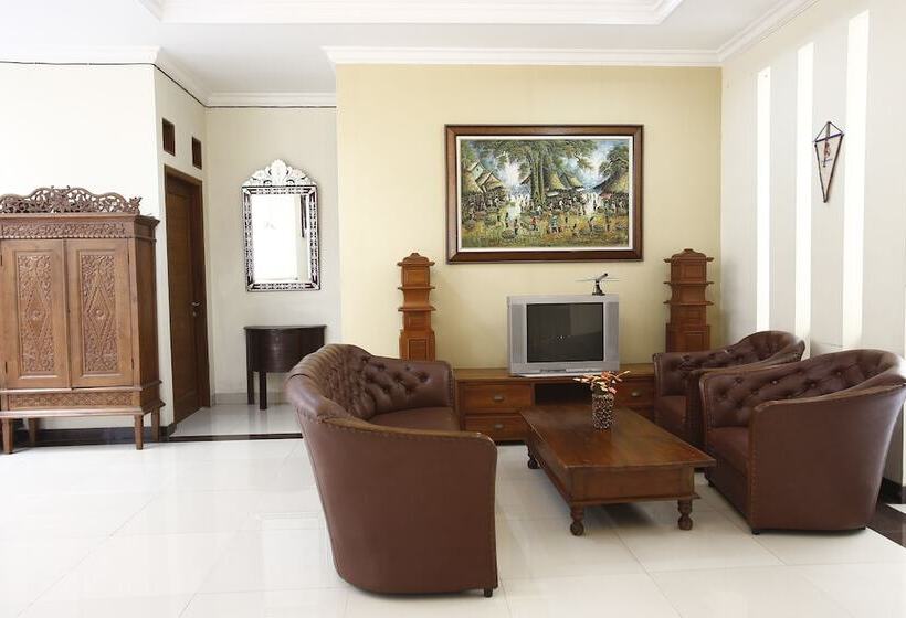 Fotos del hotel Reddoorz@pondok Pinang 2:  8