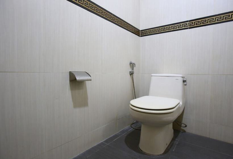 Fotos del hotel Reddoorz@pondok Pinang 2:  10