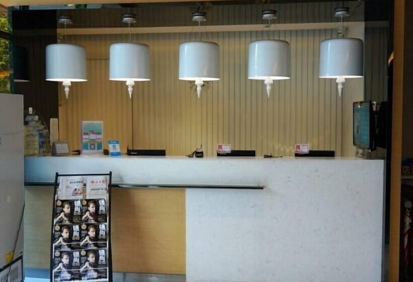 Fotos del hotel Jinjiang Inn Foshan Zumiao Qinren Road:  4