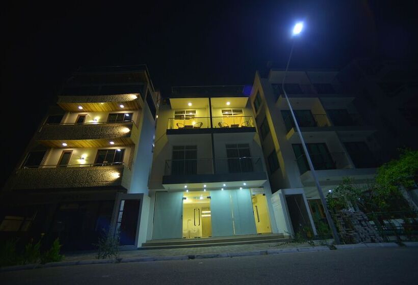 Hathaa Beach Maldives