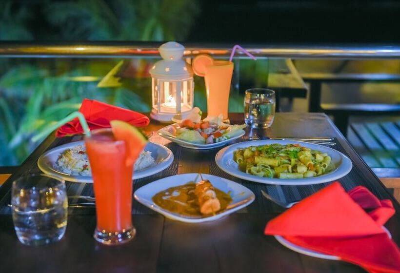 Fotos del hotel Hathaa Beach Maldives:  16