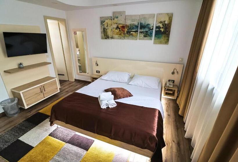 Fotos del hotel National:  18