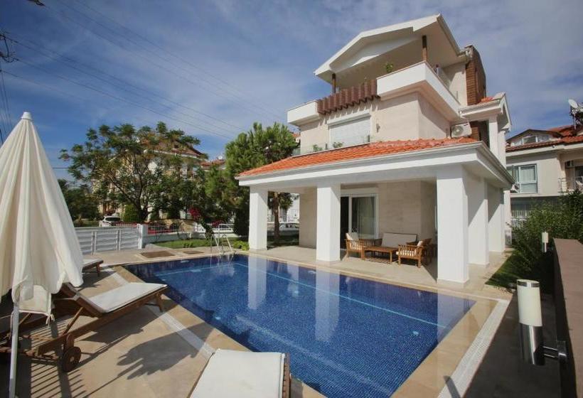 Fotos del hotel Lighthouse Lydia Villas:  2