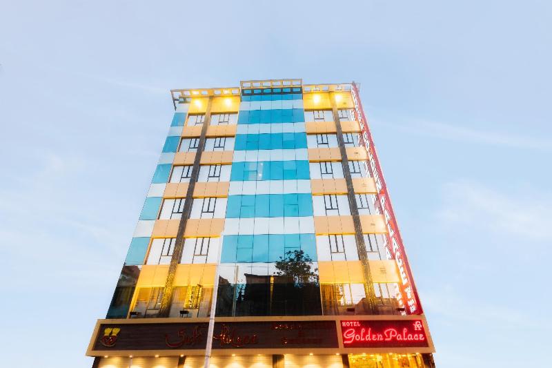 Capital O 8565  Golden Palace