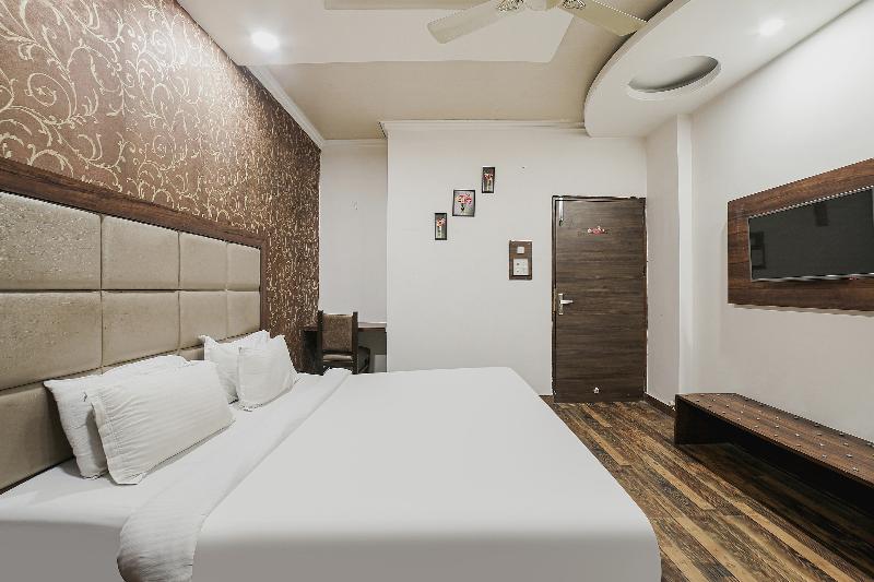 Fotos del hotel OYO 8673 Hotel Hollywood Heights:  4