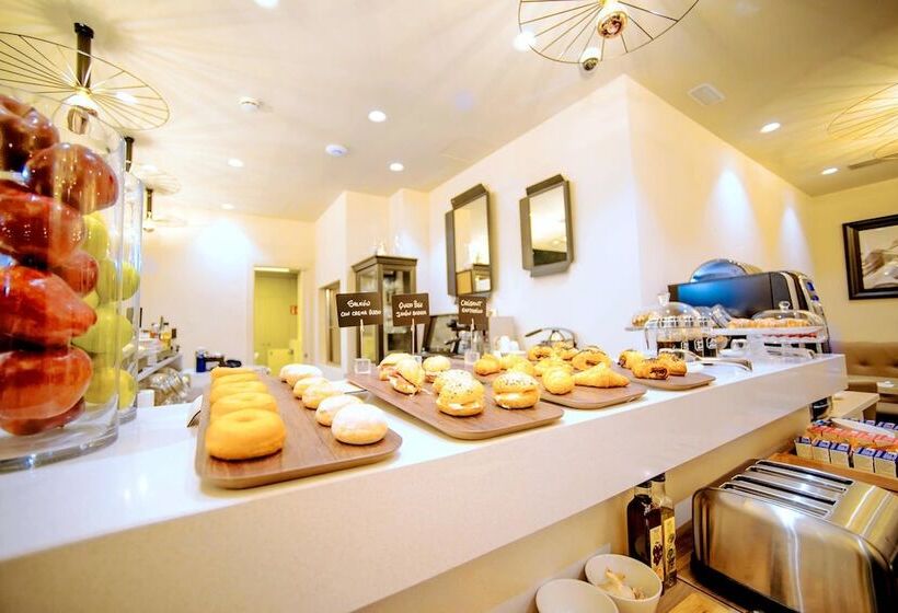 Fotos del hotel Arya Stadium:  12