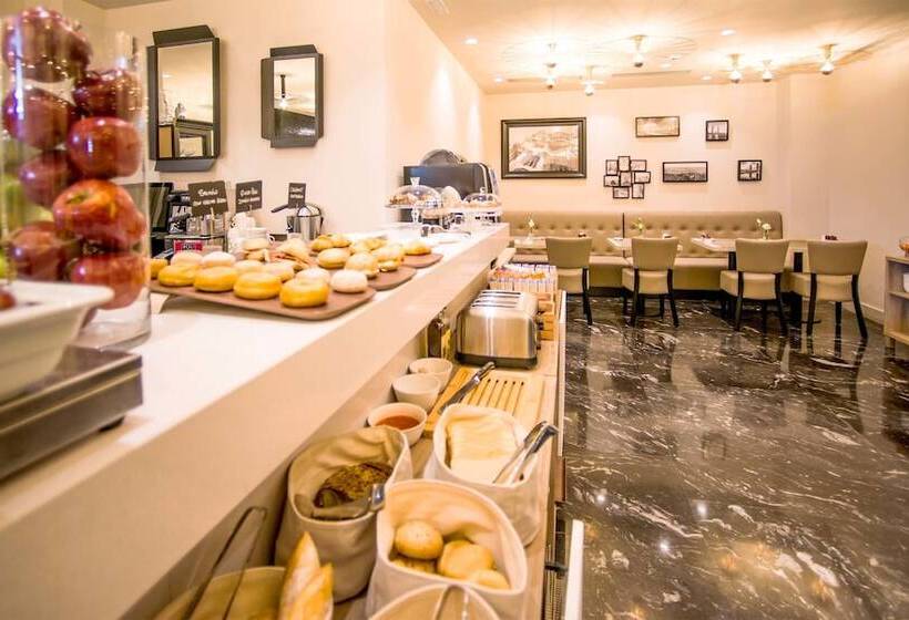 Fotos del hotel Arya Stadium:  6