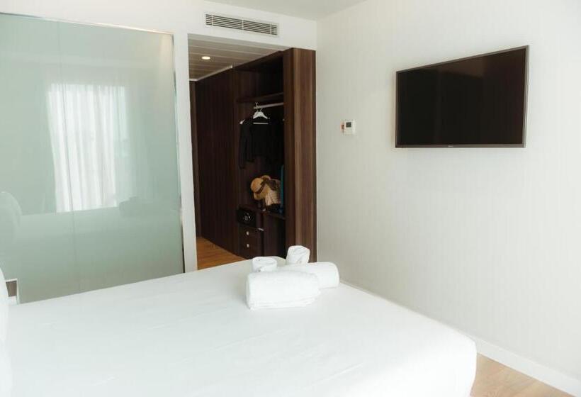 Fotos del hotel Arya Stadium:  2