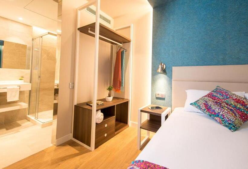 Fotos del hotel Arya Stadium:  22