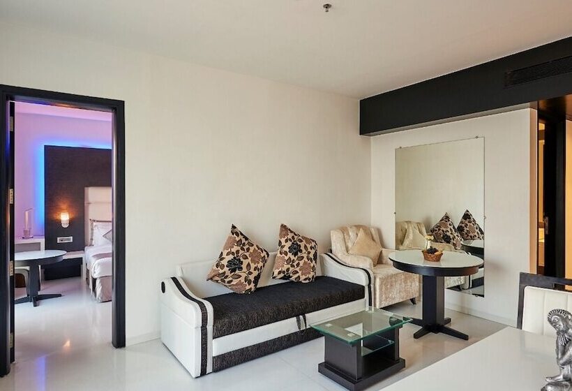 Fotos del hotel Eskay Resorts:  25