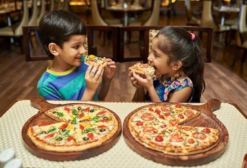 Fotos del hotel Eskay Resorts:  12