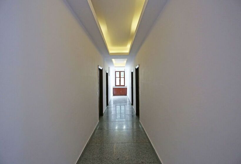 Fotos del hotel Oyo 9546 Mall Road:  4