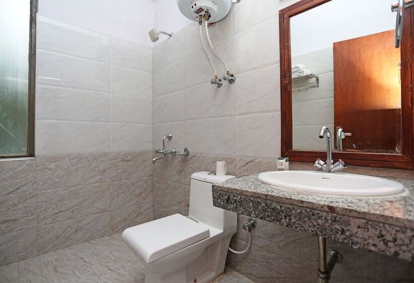 Fotos del hotel Oyo 9546 Mall Road:  6