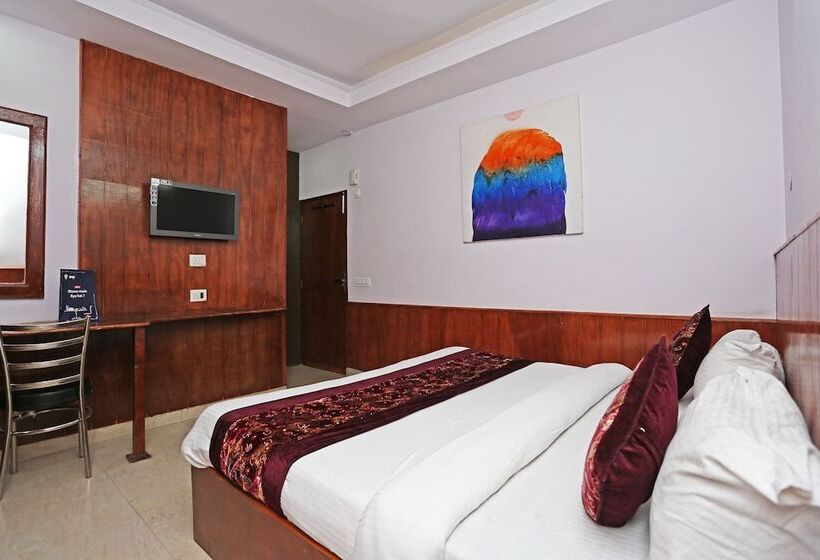 Fotos del hotel Oyo 9546 Mall Road:  11