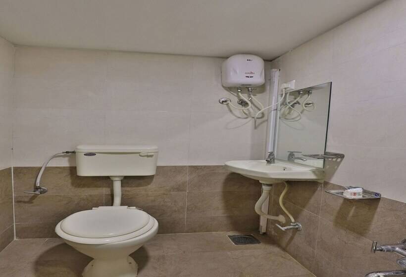 Fotos del hotel Oyo 9591 Hotel Neel Kamal:  4