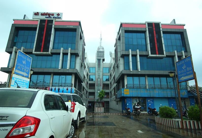 Fotos del hotel Oyo 9238 Hotel Meet Palace:  9