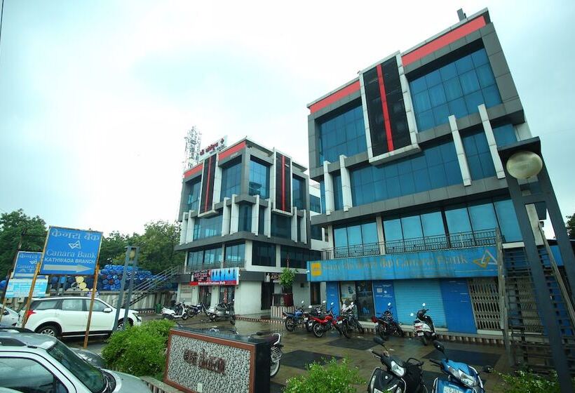 Oyo 9238 Hotel Meet Palace