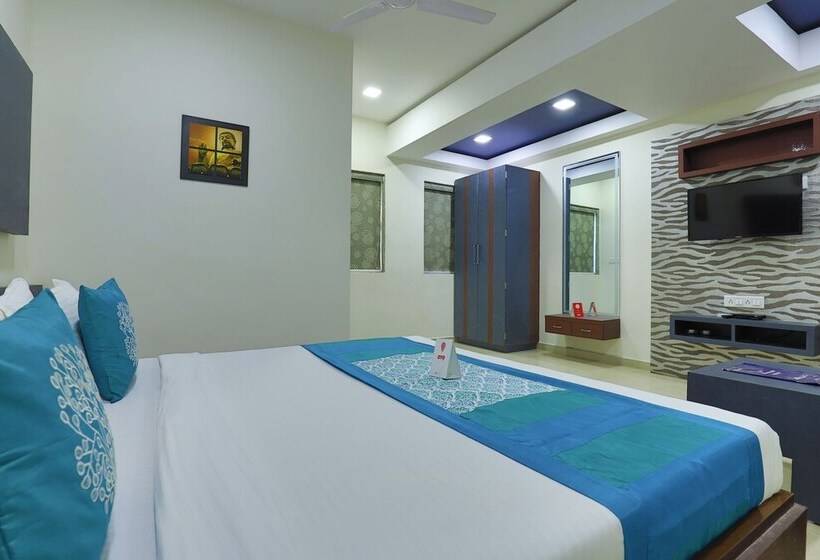 Fotos del hotel Oyo 9238 Hotel Meet Palace:  8