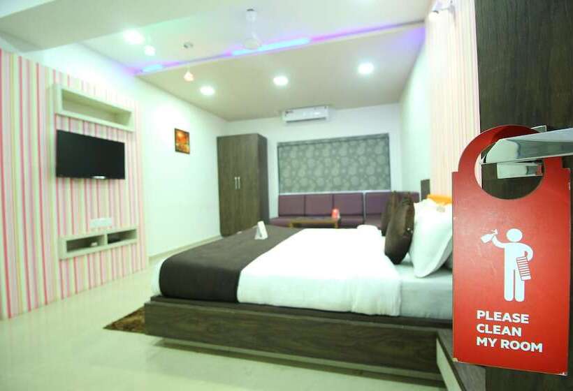 Fotos del hotel Oyo 9238 Hotel Meet Palace:  13