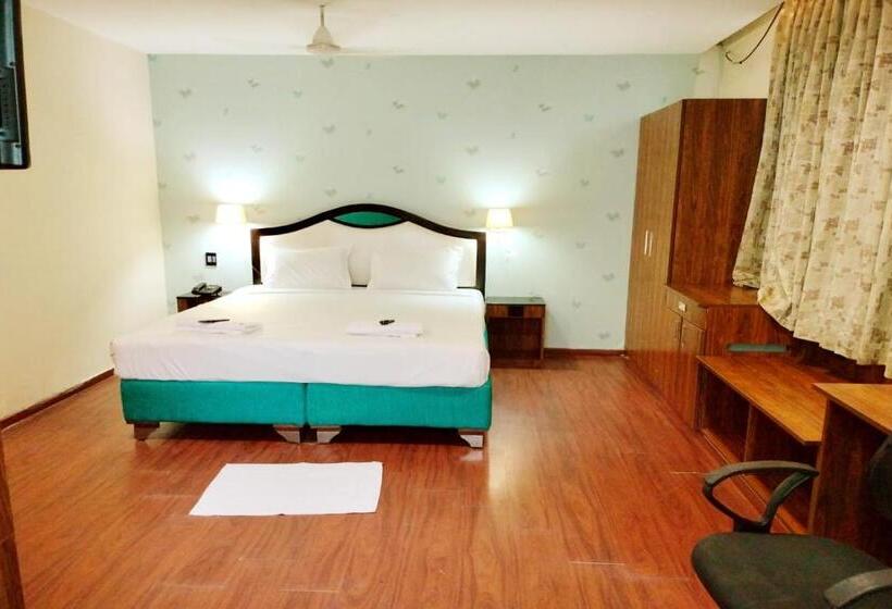 Fotos del hotel Oyo 9210 Hotel Blak & Wite:  2