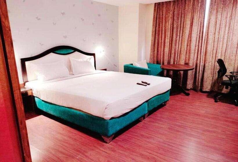 Fotos del hotel Oyo 9210 Hotel Blak & Wite:  7