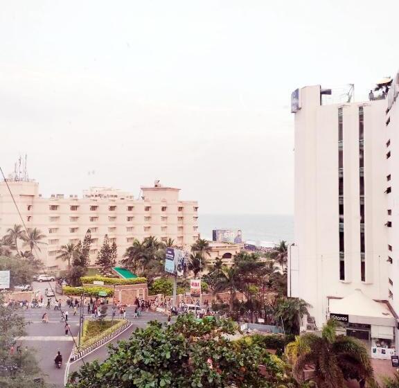 Fotos del hotel Oyo 9210 Hotel Blak & Wite:  4