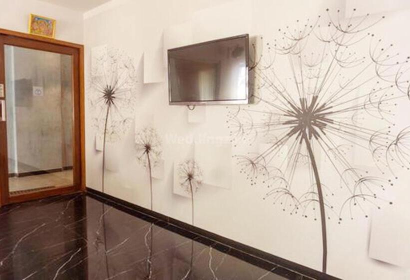 Fotos del hotel Oyo 9210 Hotel Blak & Wite:  16