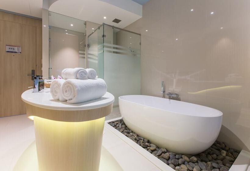 Fotos del hotel Beyond Patong  Sha Extra Plus:  18