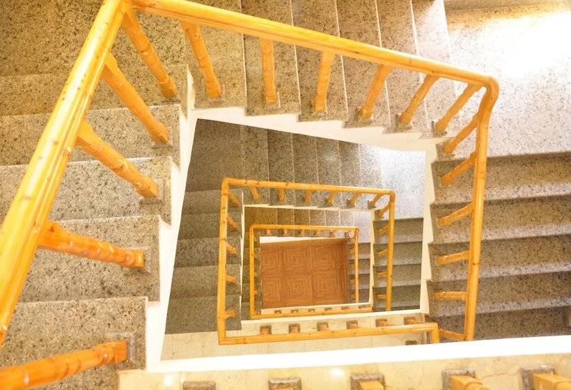 Fotos del hotel Kings Land:  8