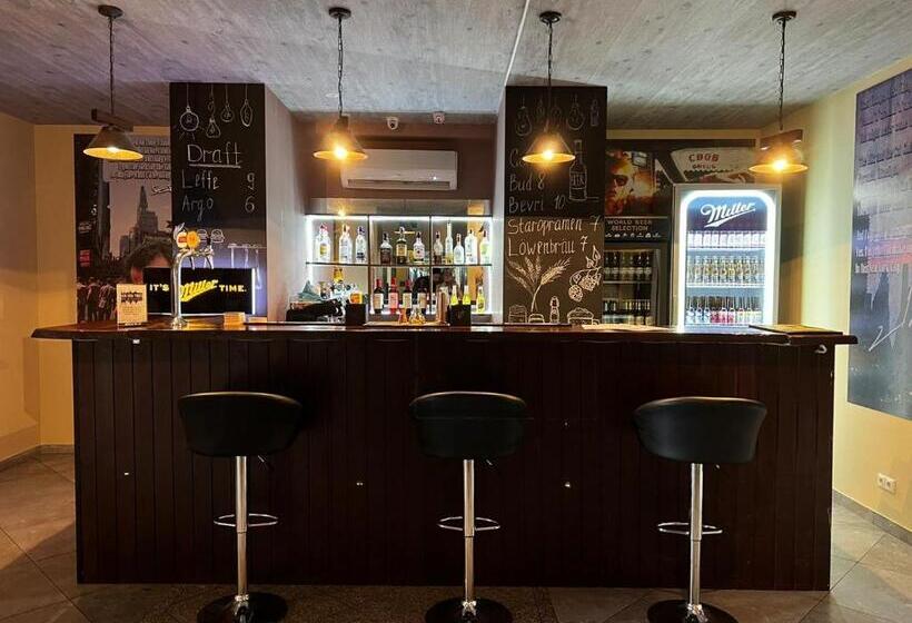 Fotos del hotel Sky Inn  Batumi:  3