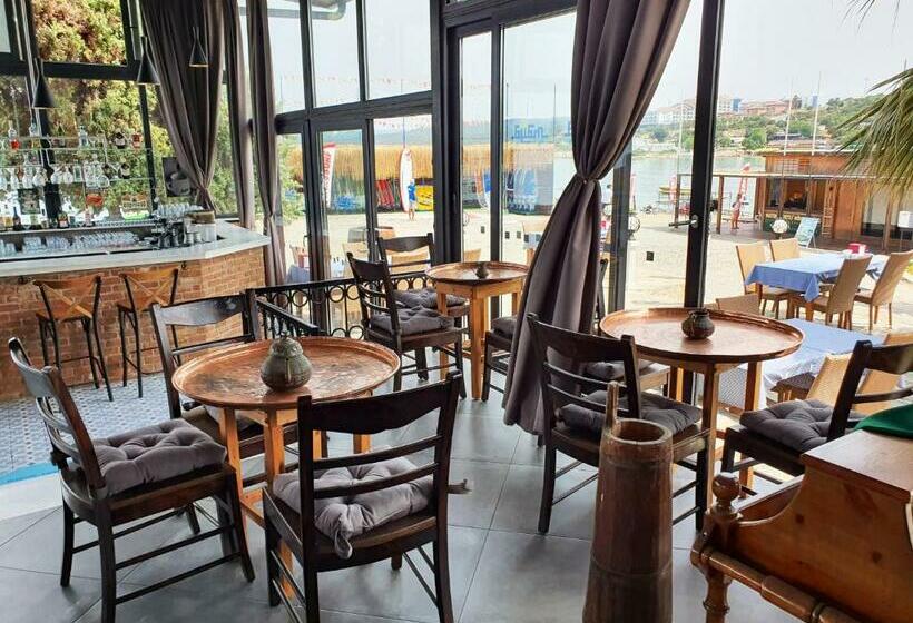 Fotos del hotel Maya Bistro  & Beach:  3