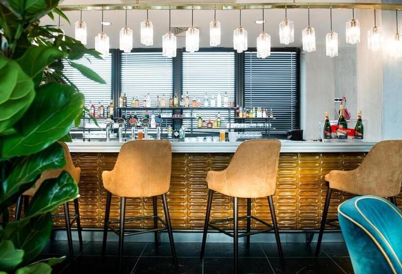 Fotos del hotel Kopster  Lyon Groupama Stadium:  5