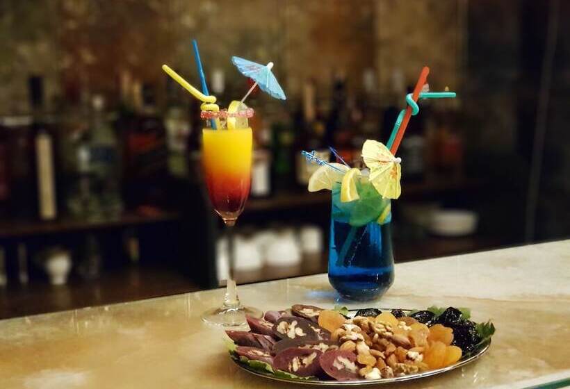 Fotos del hotel Redline:  14