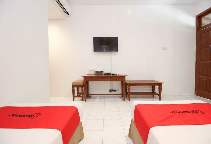 Reddoorz Plus Near Alun Alun Selatan 2