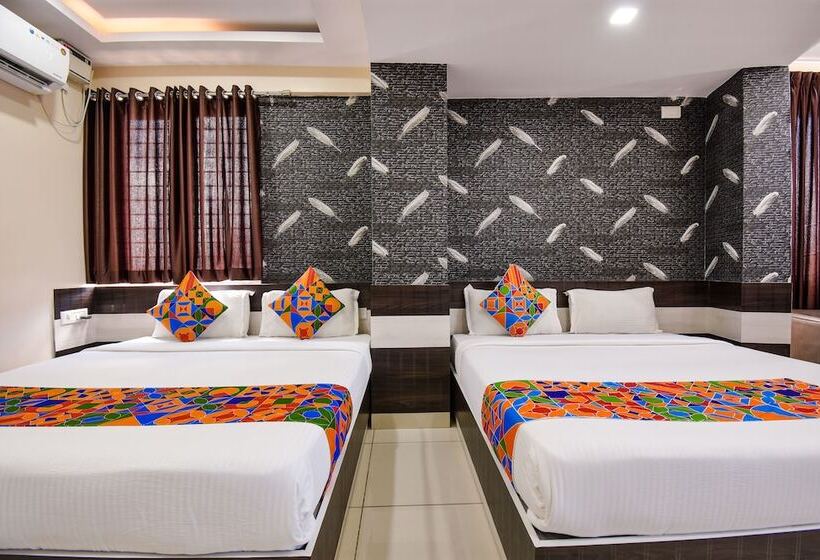 Fotos del hotel Fab Rotano Suites Yelahanka:  2