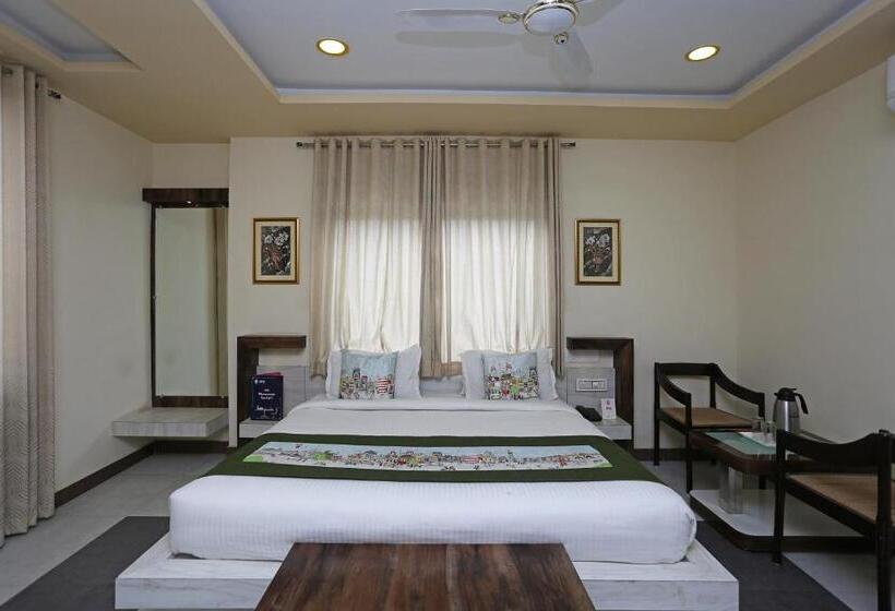 Fotos del hotel Collection O 9204  Anant Palace:  16