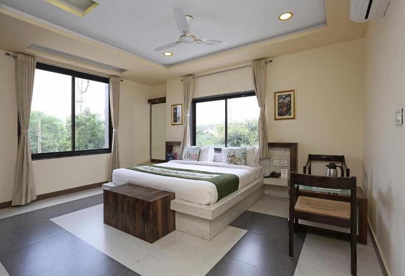 Fotos del hotel Collection O 9204  Anant Palace:  19