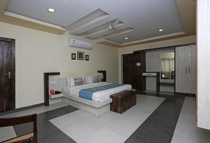 Fotos del hotel Collection O 9204  Anant Palace:  18