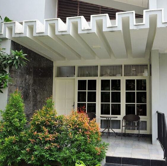 Fotos del hotel Urooms Senopati:  8