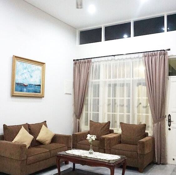 Fotos del hotel Urooms Senopati:  9