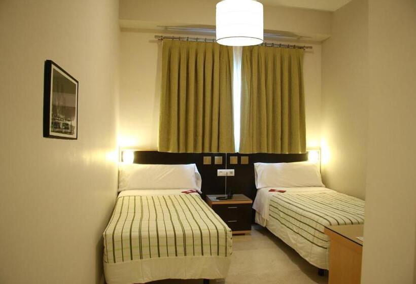 Fotos del hotel Hostal Don Julio:  17