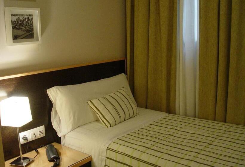 Fotos del hotel Hostal Don Julio:  18