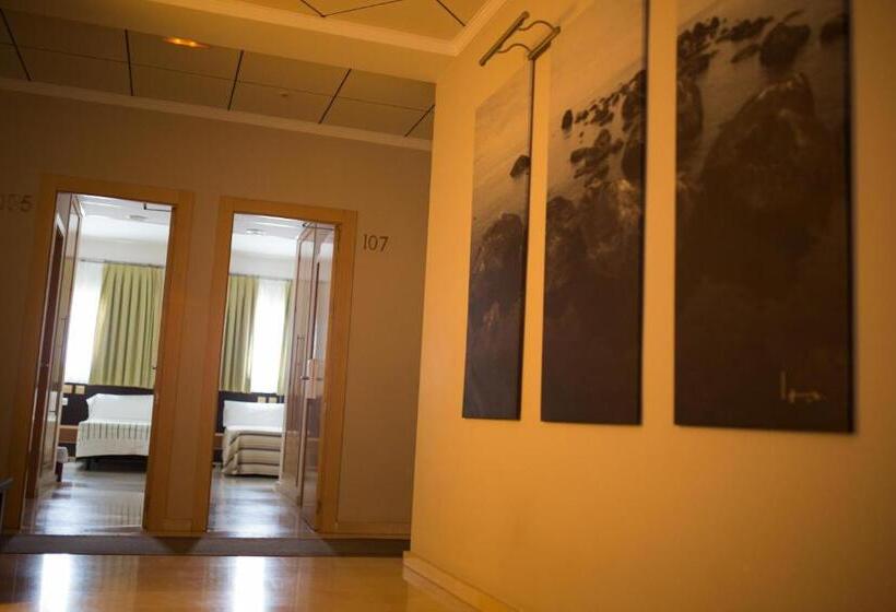 Fotos del hotel Hostal Don Julio:  25