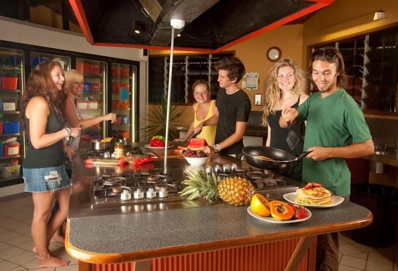 Fotos del hotel Dougies Backpackers Resort:  13